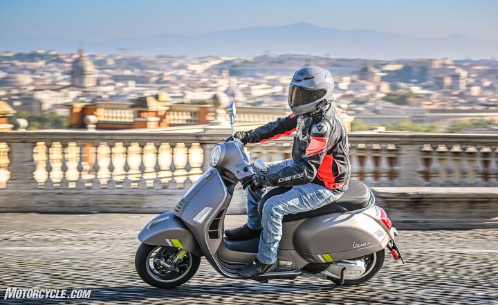 2023 Vespa GTS300