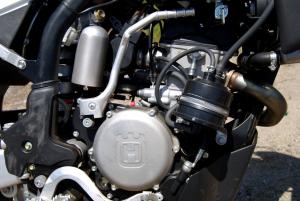 2012 HusqvernaTE250引擎
